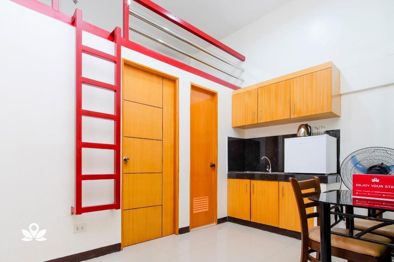 Zen Rooms Time Travellers Makati Makati City Exterior photo